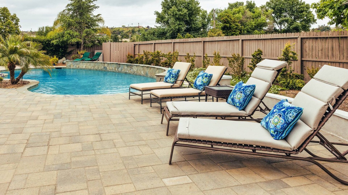 Vista House | Contemporary, Spacious & Tranquil Retreat with Pool & Spa