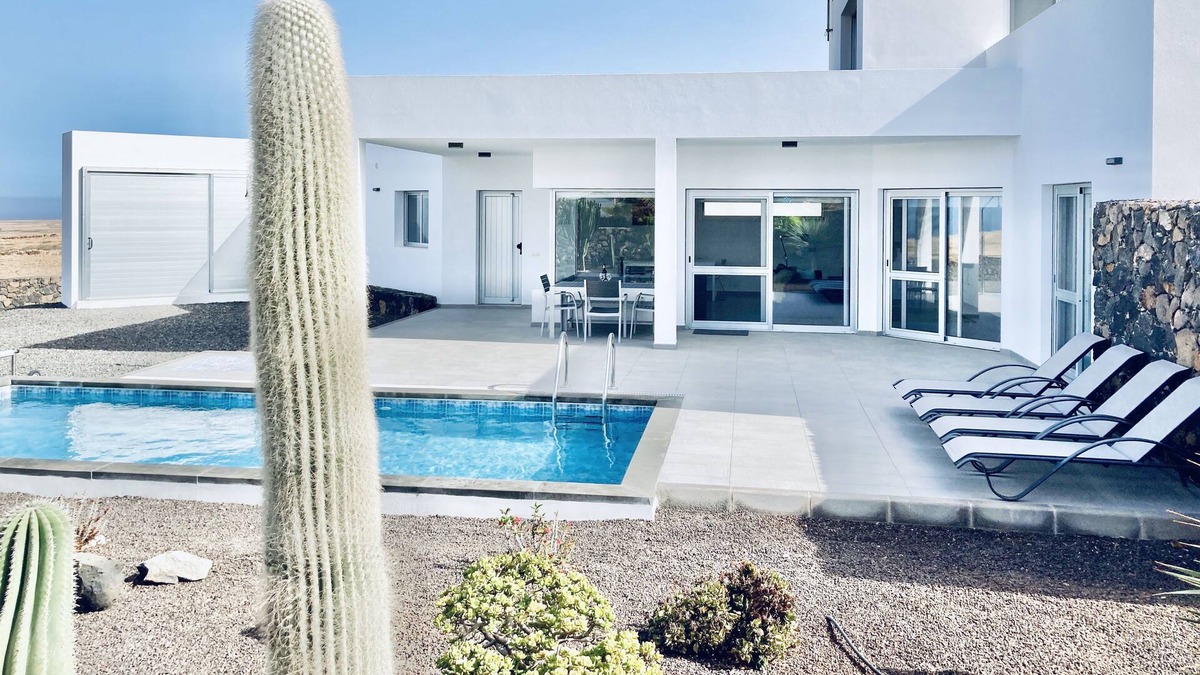 Tindaya House | Contemporary style villa with heated pool