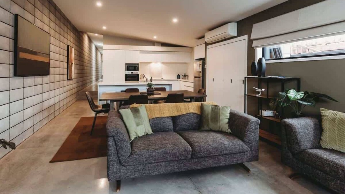 New Plymouth House | Contemporary Townhouse in New Plymouth