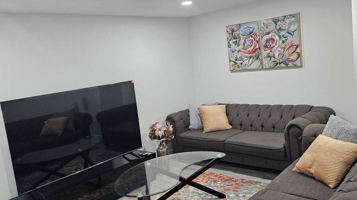 Southwest Edmonton House | Contemporary Two Bedroom Basement Suite.