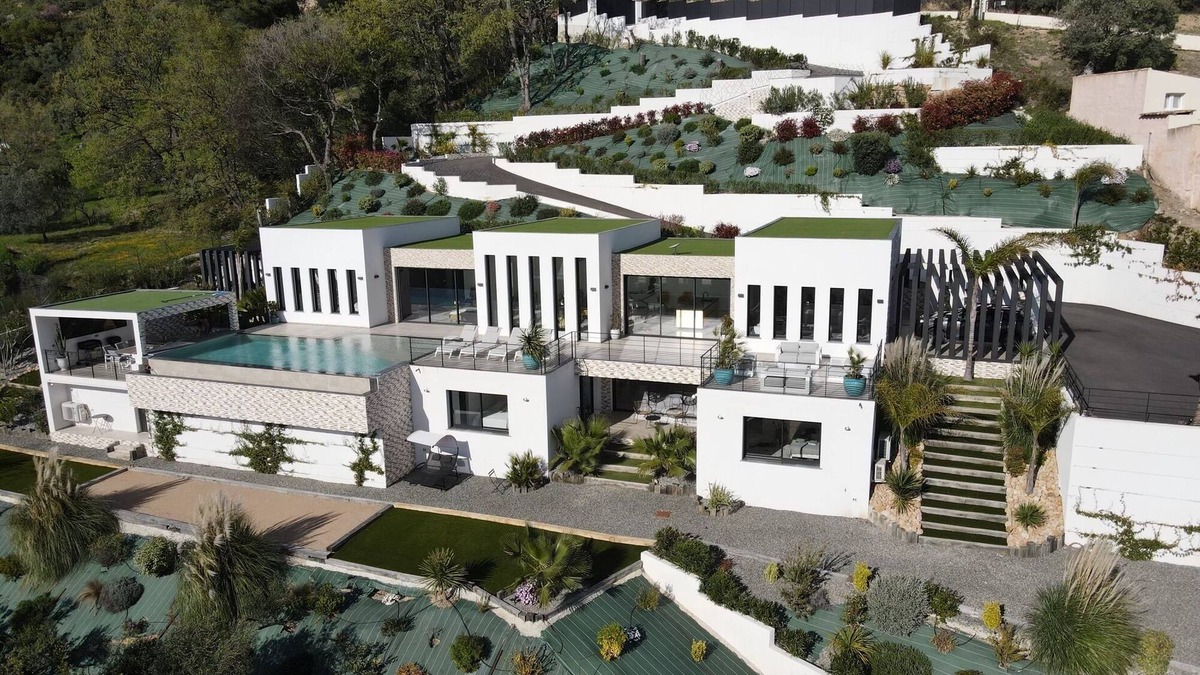 Draguignan House | Contemporary villa