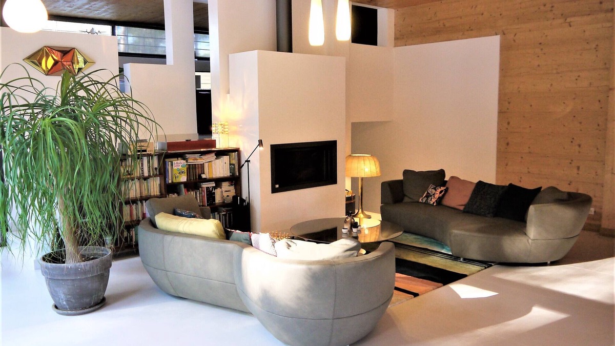 Gemenos Villa | Contemporary villa with 360° views on mountains and only 18 kms from the beaches