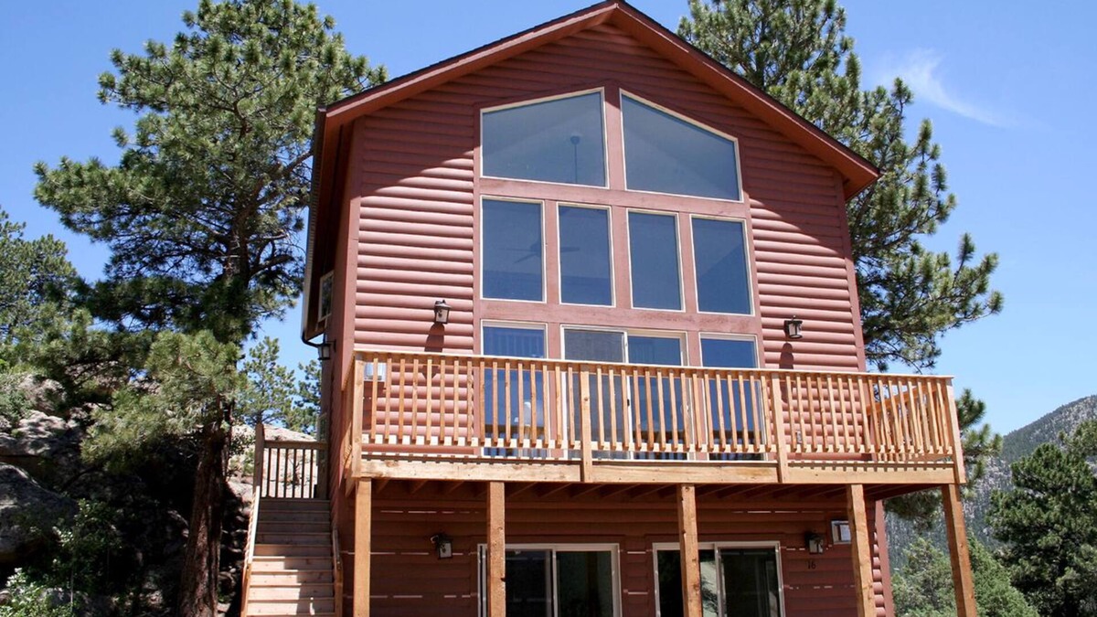 Estes Park Cabin | Continental Divide Cabin with breathtaking views from large picture windows