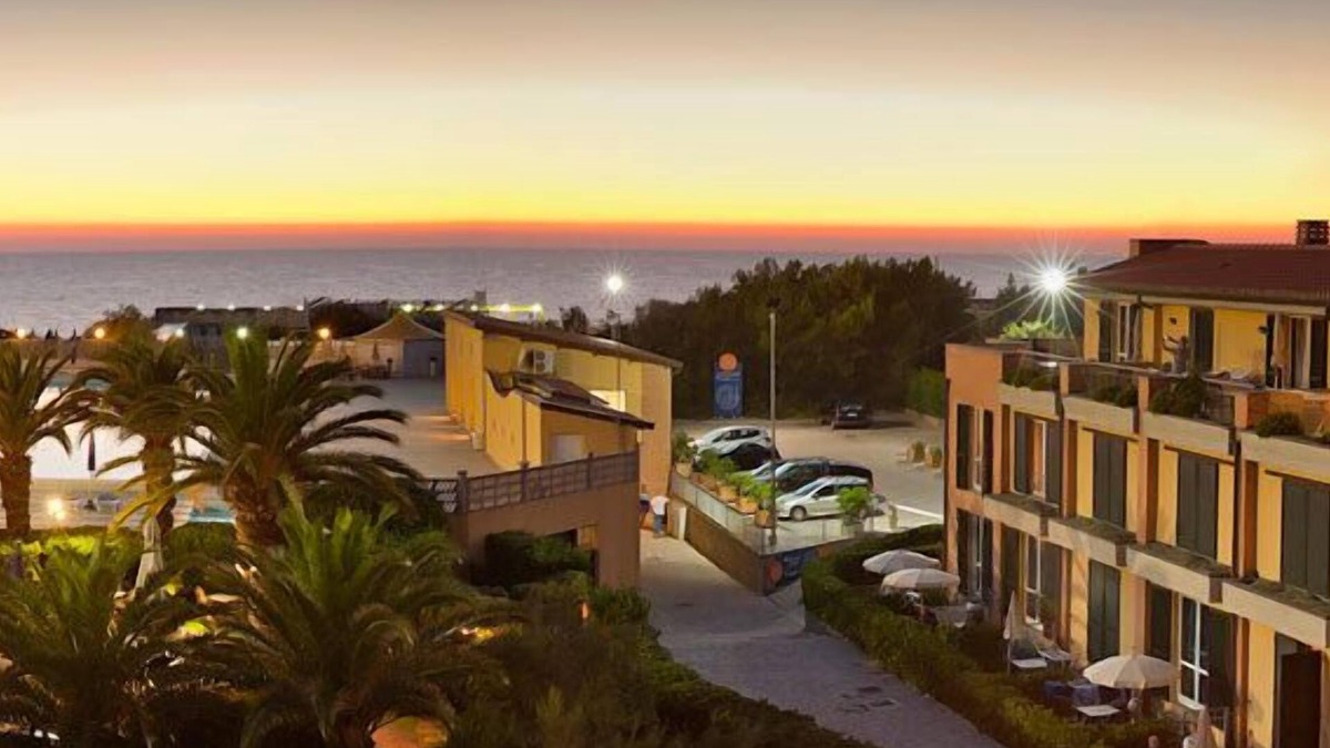 Tirrenia House | Continental Resort