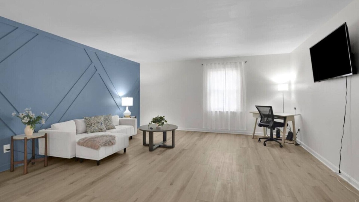 Newburgh Apartment | Contract Worker Paradise!