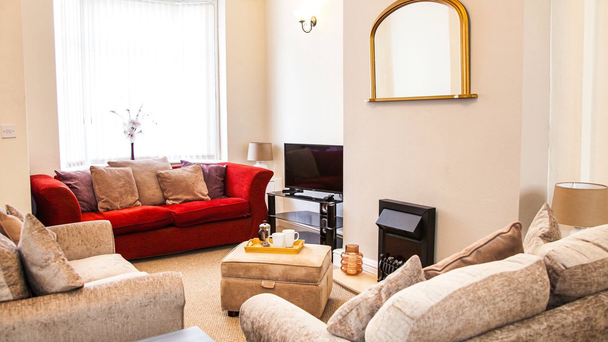 Middlesbrough House | Contractor house, sleeps 5, close to bars and restaurant's, long stays available