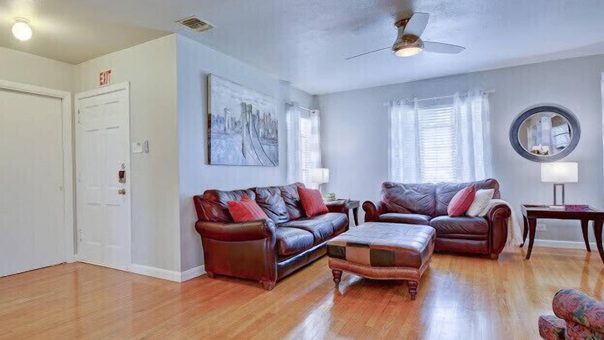 Jefferson House | Contractors , Medical Area, Dtwn, Seawold, Six Flags, Ft. Sam, Lackland