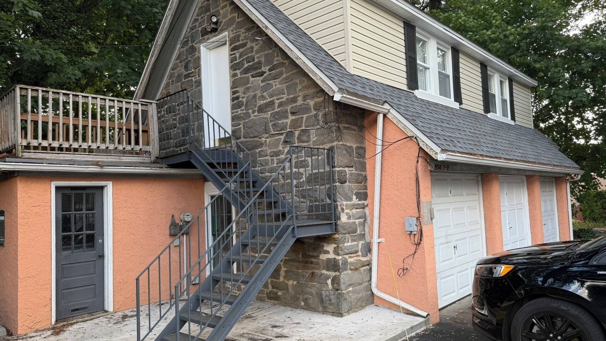 Bryn Mawr Apartment | Convenience & comfort awaits in this stylish 1-Bed apartment in a private, quiet setting in the heart of The Main Line.