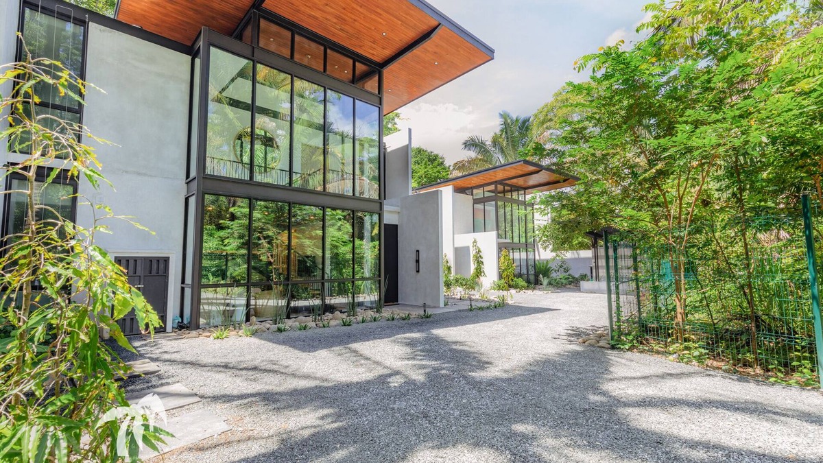 Nosara Villa | Convenience Luxury living in the heart of Nosara