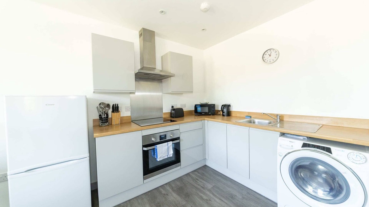 Blackburn Apartment | Convenient 1 Bedroom Apartment in Blackburn
