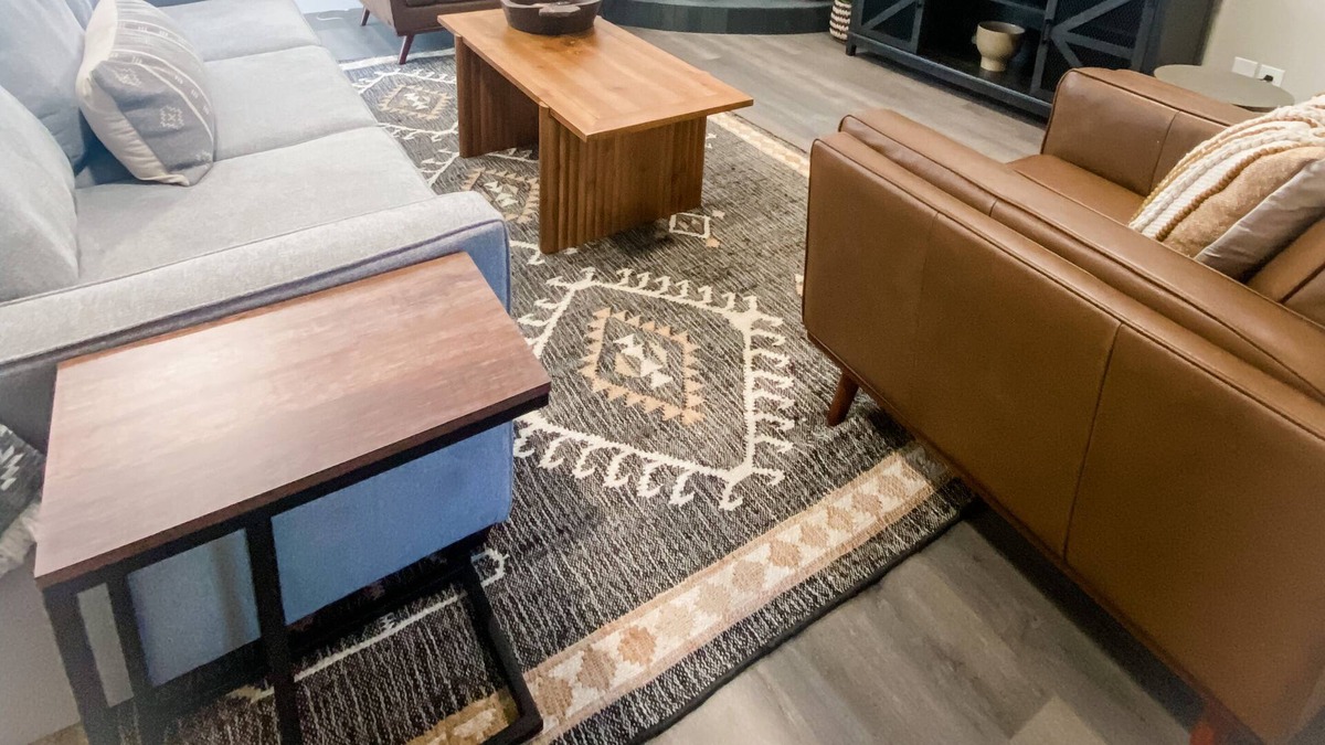 Canyon Ridge Homes House | Convenient And Quiet! Stroll to restaurants & shopping