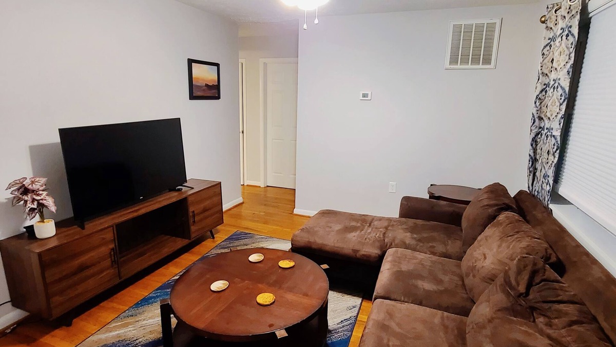 Lexington Apartment | Convenient & Comfortable - Walkable to UK Campus, near Downtown, Keeneland, Rupp