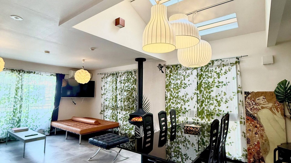 Toshima House | Convenient for sightseeing|Walking distance from Komagome Station|A house for rent in a shopping arcade📍.