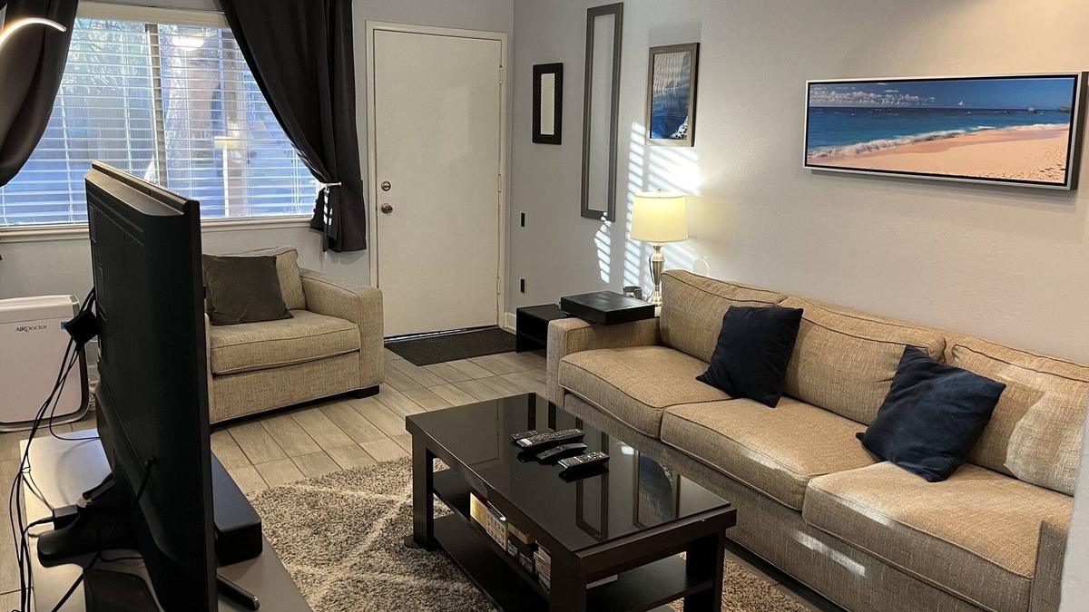 Pleasanton Apartment | Convenient modern travelers ideal home close to downtown and fairgrounds!