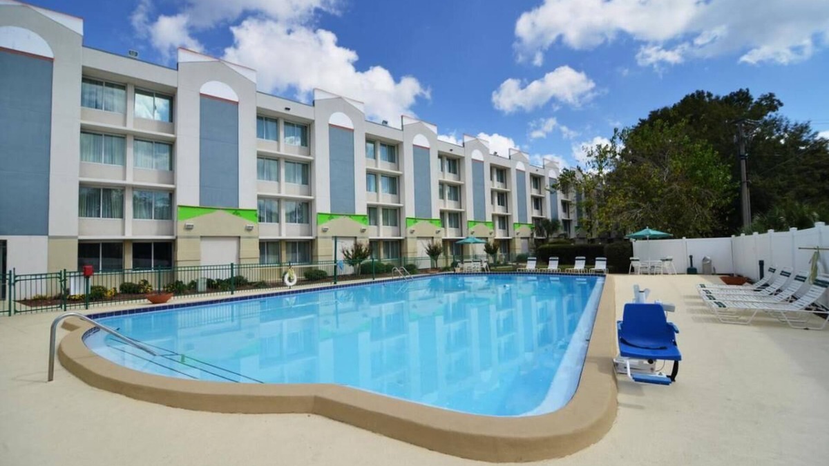 Tallahassee House | Convenient Stay in Florida! Free Parking! Near Edward Ball Wakulla Springs State