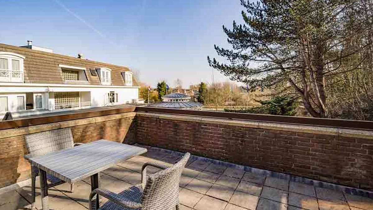 Municipality of Noordwijk Hotel | Convenient Stay Near Noordwijk Beach & Historic Lighthouse! Free Breakfast!