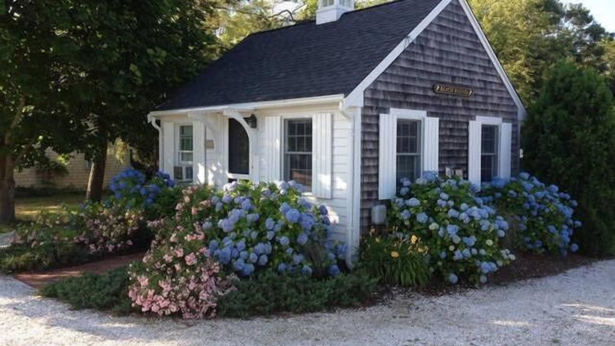North Chatham Cottage | Convenient to all amenities and beaches in Chatham