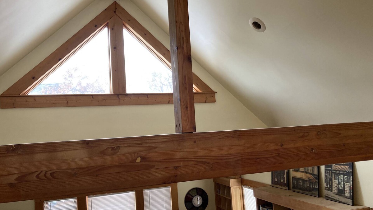 Westside Cottage | Convenient to Downtown, Brews, Shopping and Food!