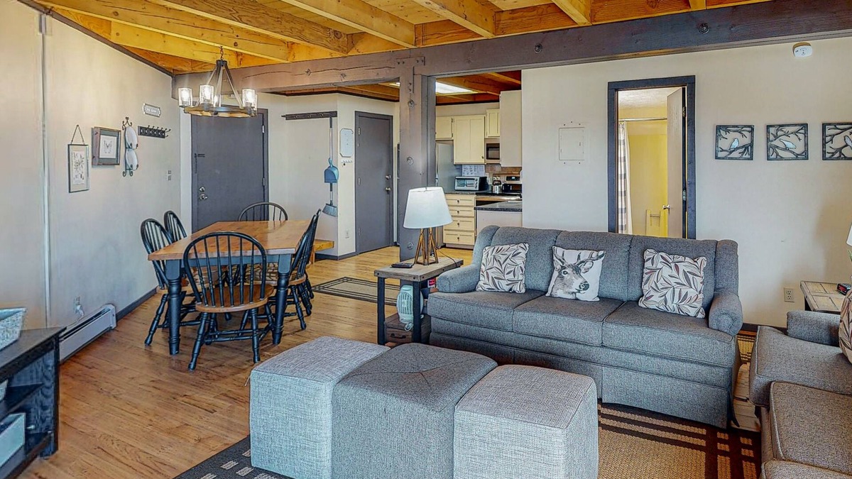 Wildernest Condo | Conveniently Located Condo with Pool, Hot Tub & Sauna - Near Slopes & Lake