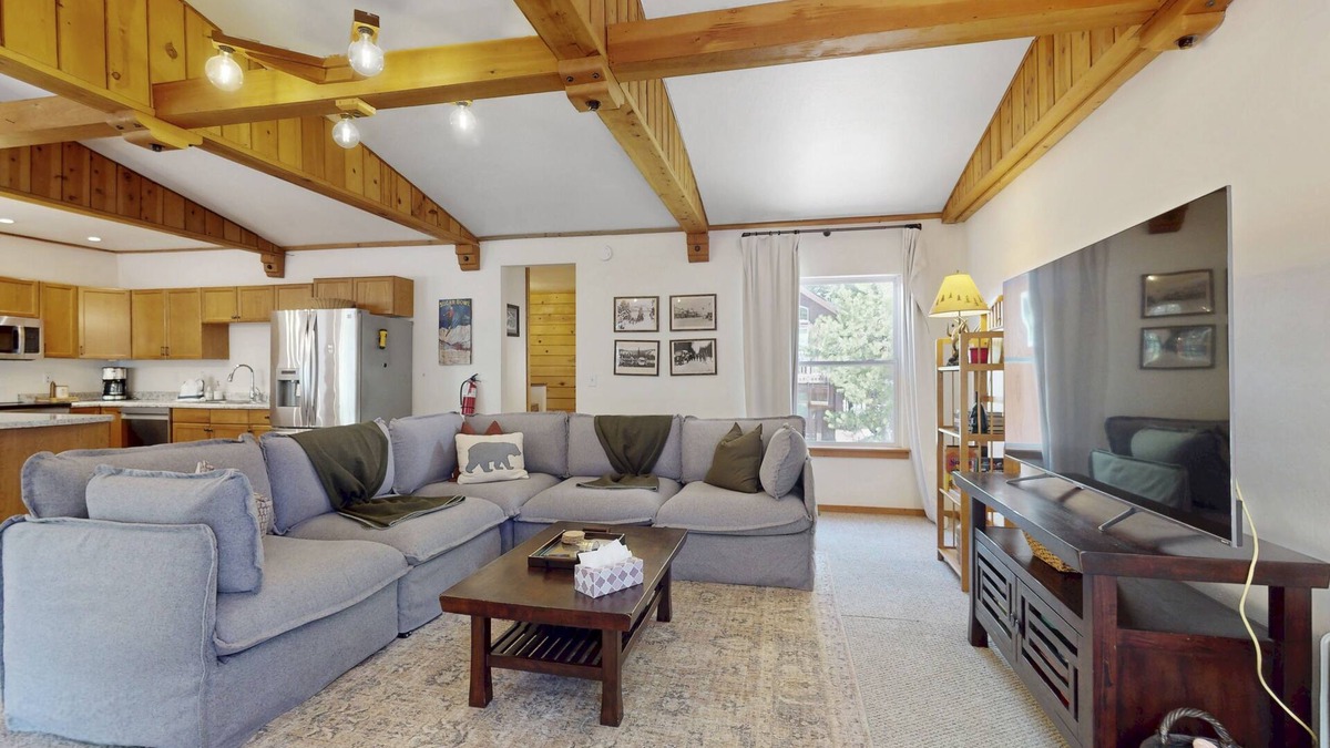 Donner Lake Woods House | Conveniently located home with fully stocked kitchen, w/d, fast wifi & loft