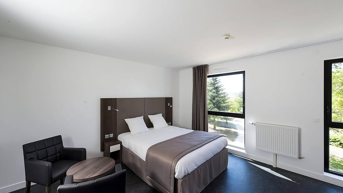 Dijon Hotel | Conveniently Located Room for Comfortable University Stays