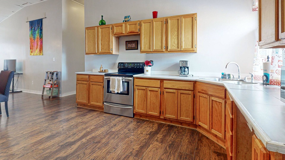 Ingleside House | Conveniently located rental with spacious rooms