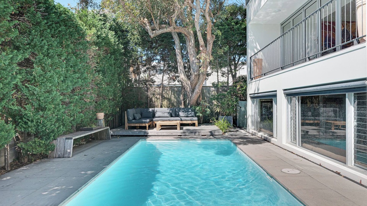 Coogee House | Coogee Beach House ~ Swimming Pool ~ Ocean Views