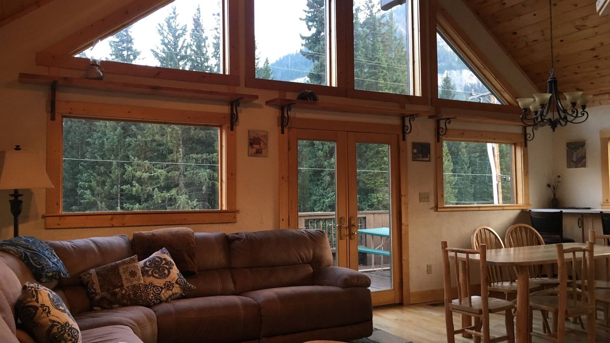 Cooke City-Silver Gate House | Cooke City Mountain House. Beautiful Views! 4 Miles to Yellowstone. WiFi, HDTV.