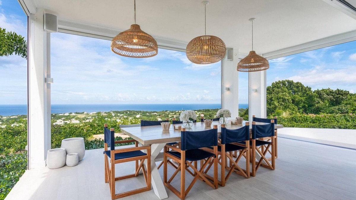 Deanes House | Cool Breeze by Blue Sky Luxury