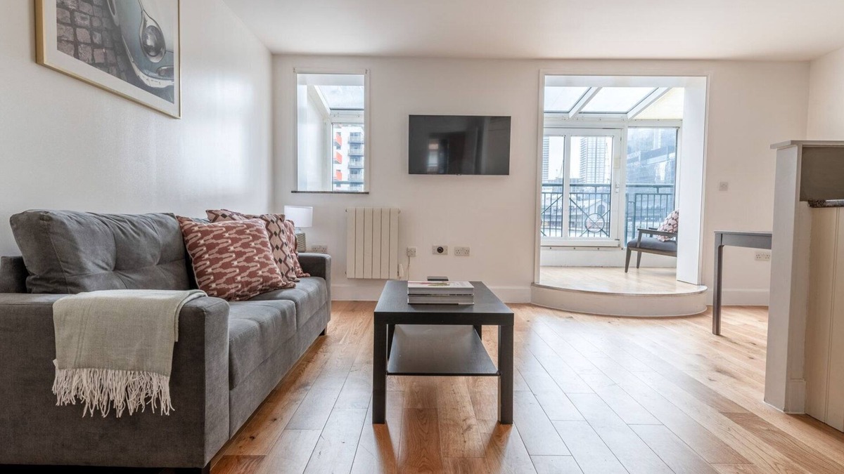 Isle of Dogs Apartment | Cool Canary Wharf 1BR w/Parking, nr Restaurants & Station, by Blueground