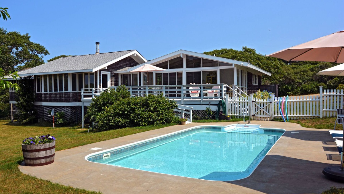 Chilmark House | Cool, Mid-Century House - Lucy Vincent Beach and Pool!n