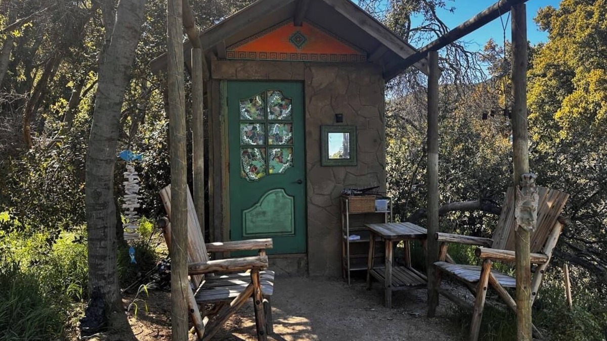 Leona Valley RV Rental | Cool Mini Glamping Pod in private campground with STARLINK WiFi in Leona Valley