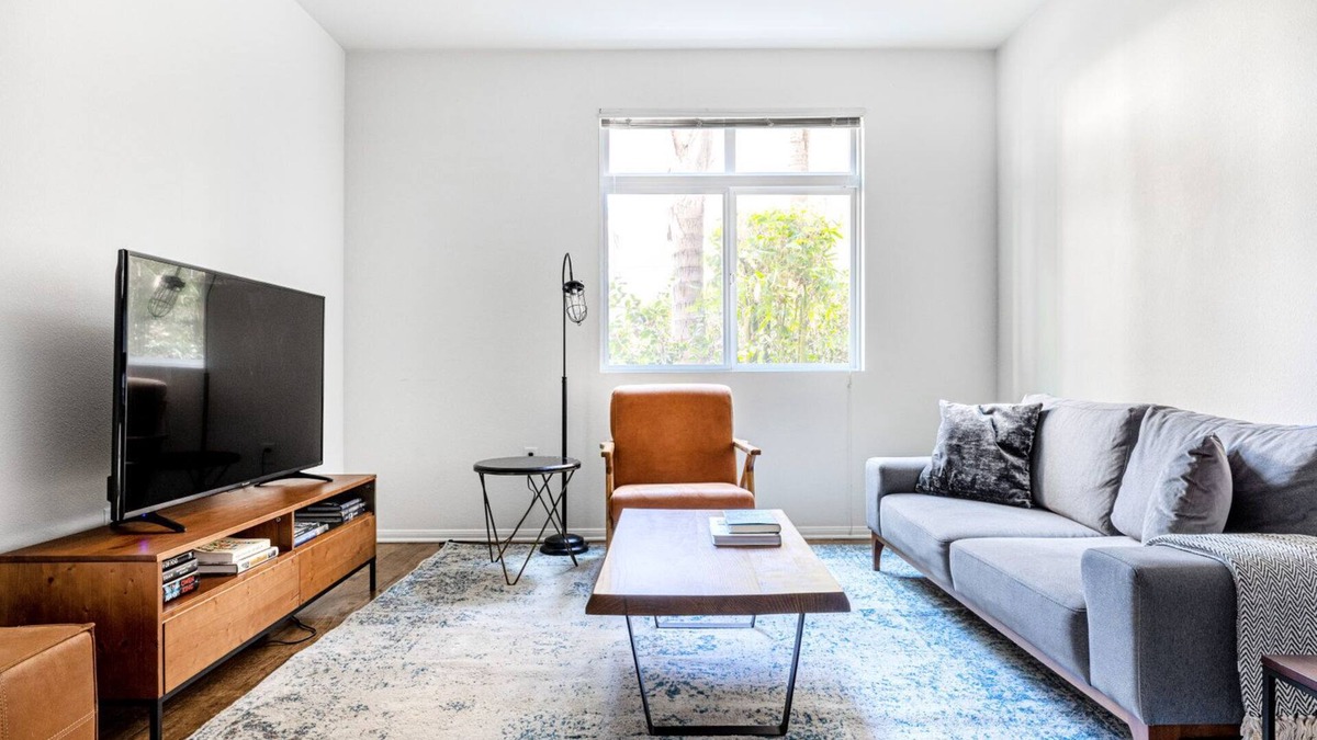 Los Angeles Apartment | Cool Playa del Rey 1BR w/W/D, Gym, Pool, near beach, by Blueground