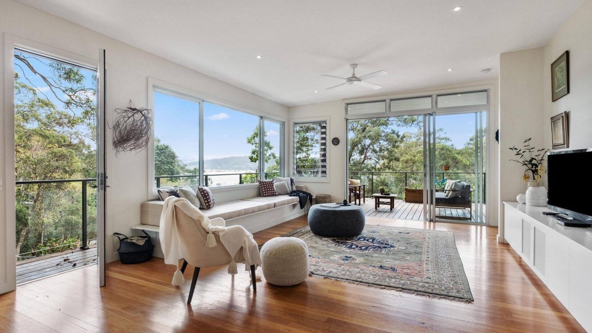 Pretty Beach Central Coast House | Coolcappa - relaxed entertaining
