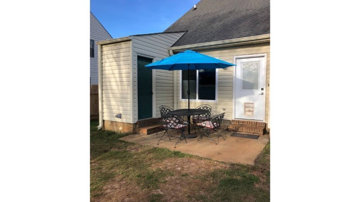 Warner Robins House | Coolest Pet Friendly Townhouse In Warner Robins