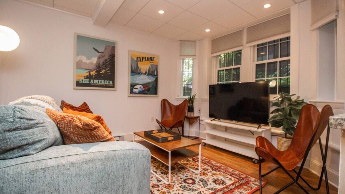 Coolidge Corner South Side Apartment | Coolidge Cor 1B Near Coolidge Corner & MBTA Acces