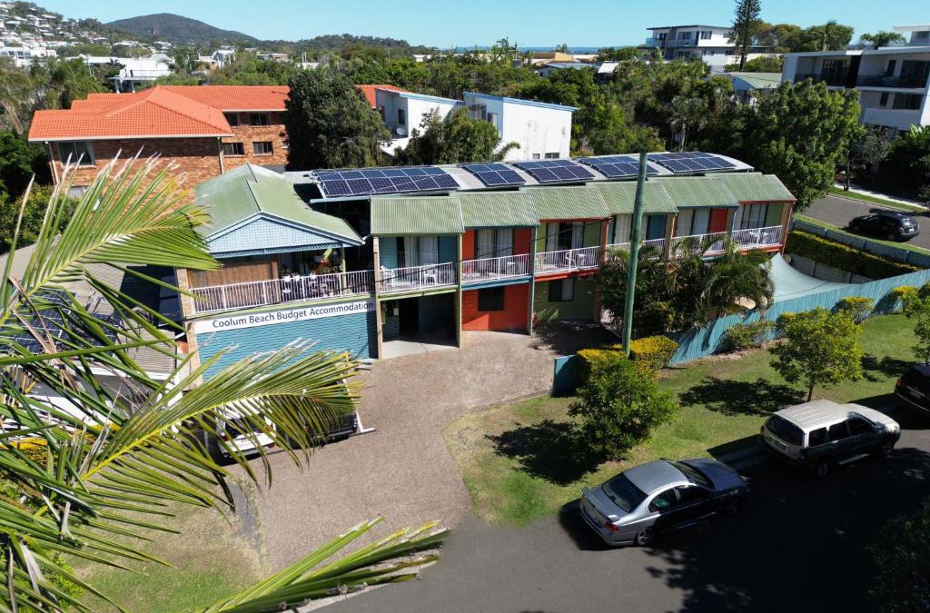 Coolum Beach Hotel | Coolum Budget Accommodation