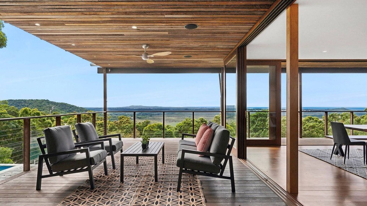 Yandina Creek House | Coolum Scenic Getaway - Mountain & Ocean views only 15 minutes from the beach