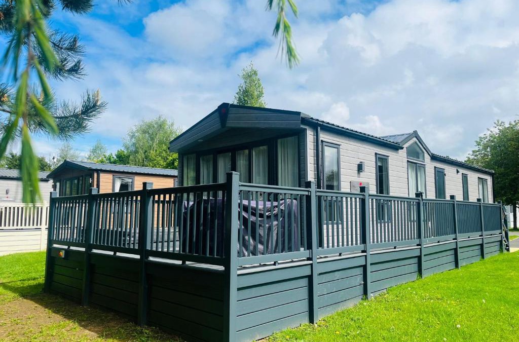 Allerthorpe House | Coopers Corner, Lodge with Hot Tub