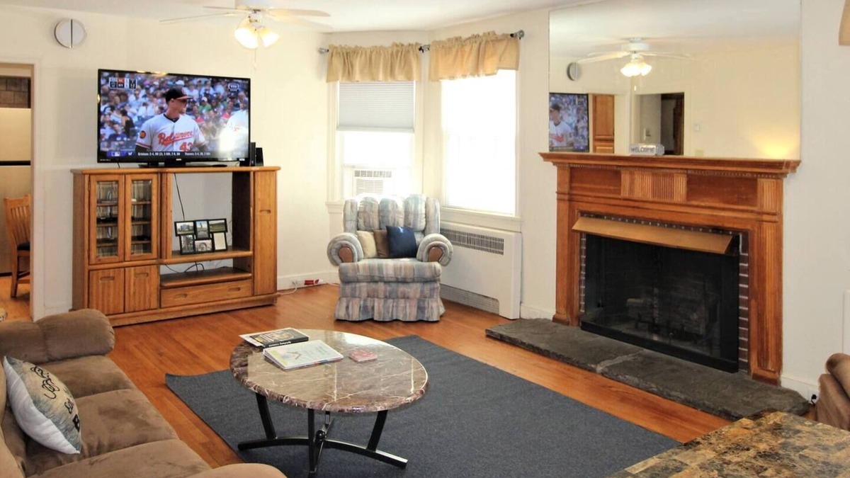 Oneonta Apartment | Cooperstown Baseball Rentals - Elm-Triple Play #1