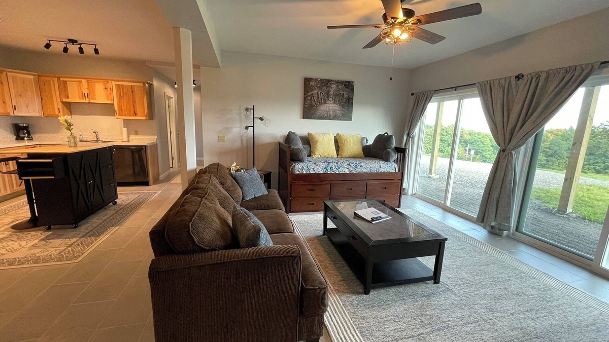 Milford Apartment | Cooperstown Double Play Lodge Unit B Near HOF