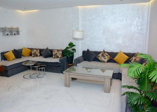 Mehdya Apartment | Copacabana Apartment - Sea View