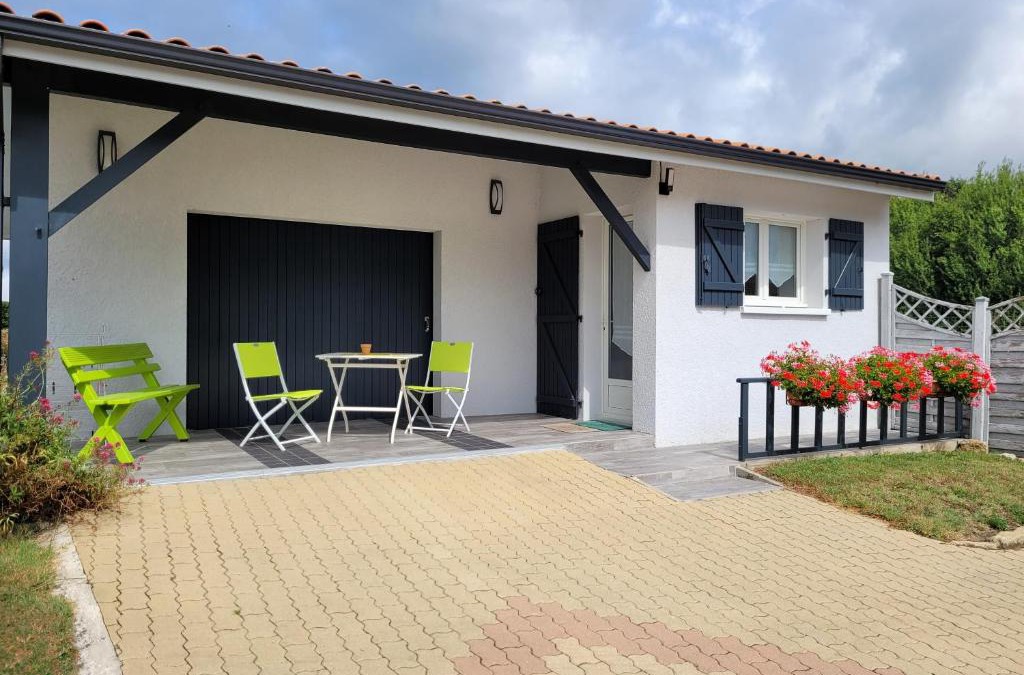 Ordonnac Apartment | Coquet studio en Médoc, Jacuzzi et climatisation