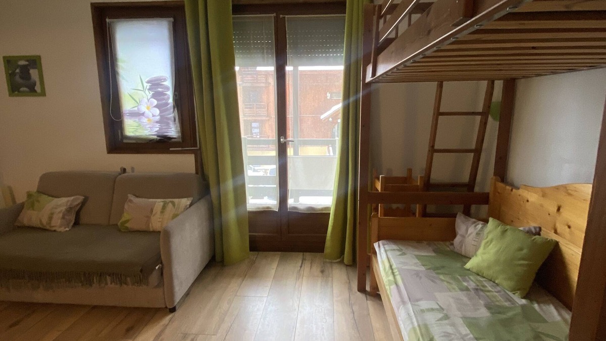 Risoul Apartment | COQUET STUDIO FEET OF THE TRACKS WELL EQUIPPED EXCEPTIONAL ! !