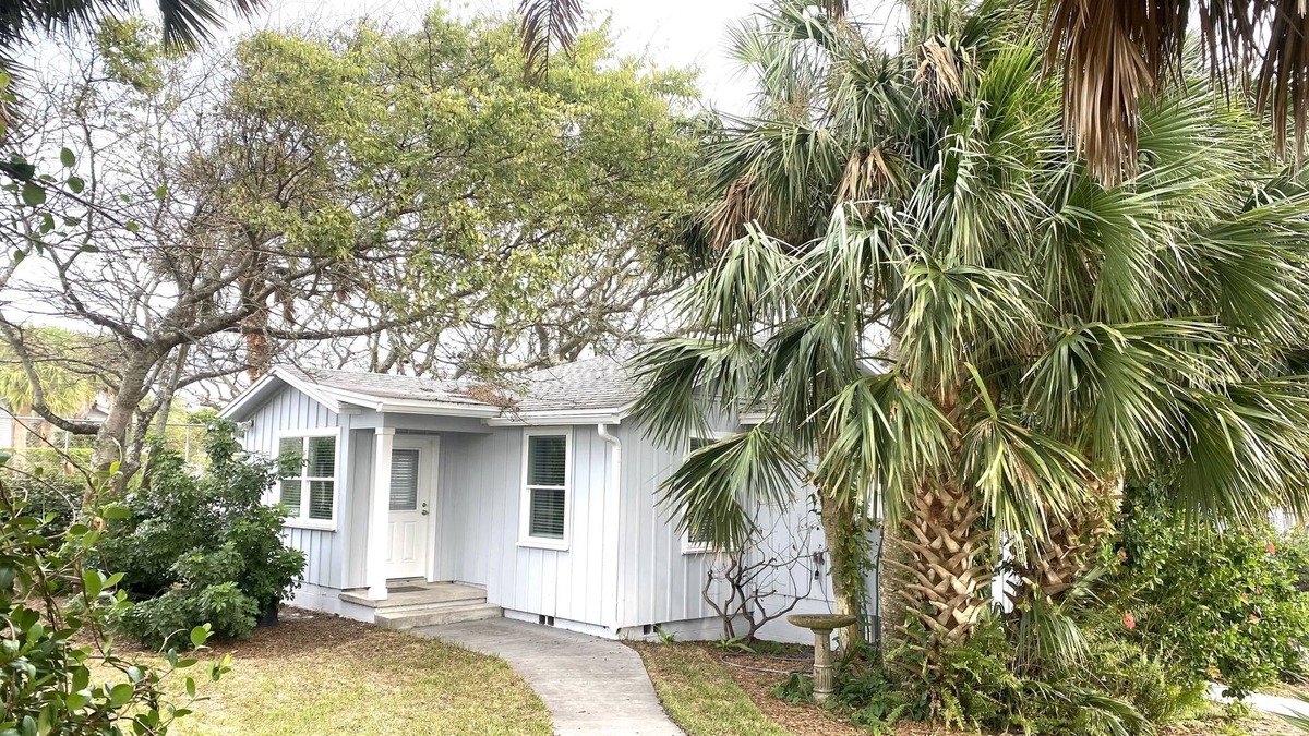 Vilano Beach Cottage | Coquina Cottage on Vilano Beach