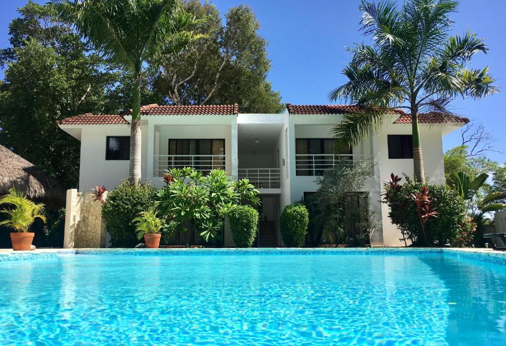 Playa Chiquita Hotel | Coral Blanco Hotel