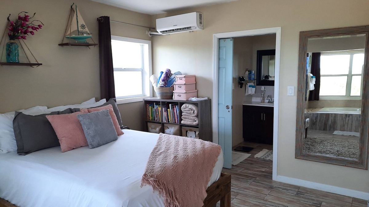 George Town Villa | Coral Breeze - Spectacular views spacious layout!