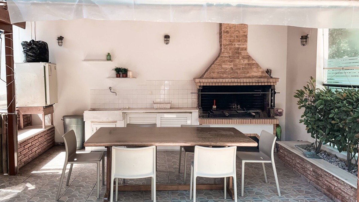 Porto Rafti Apartment | Coral Cottage House (Close to the airport & the sea)
