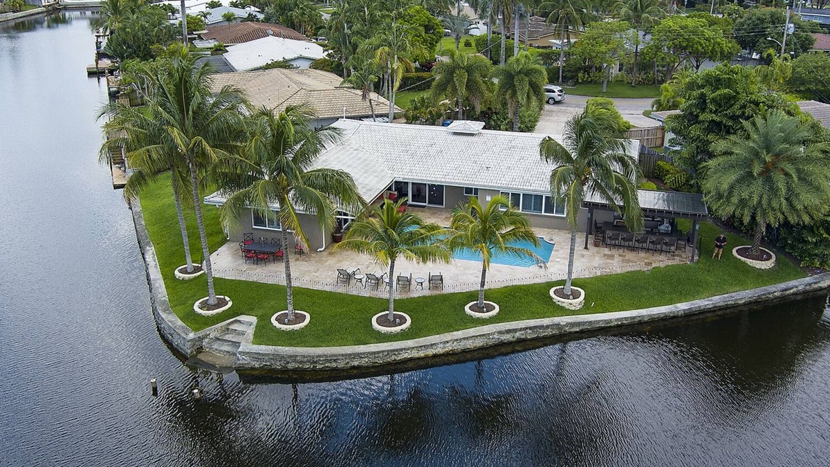 Coral Heights House | Coral Lake Hidden Oasis w/Heated Pool A+ Location