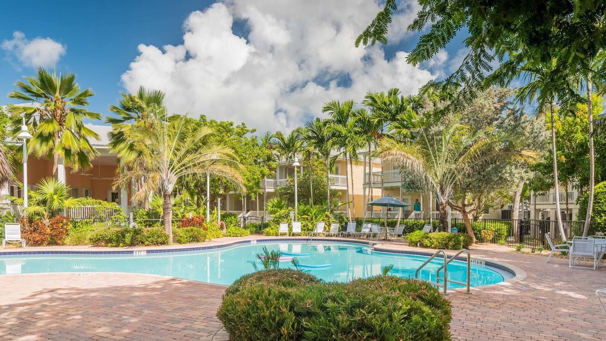 Key West Villa | Coral Palm by AvantStay | Key West Walkable| Gated Community & Shared Pool